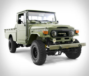 Toyota Land Cruiser HJ-45 Long Bed