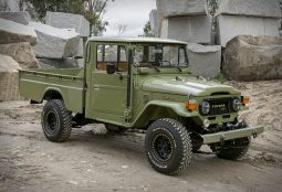 Toyota Land Cruiser HJ-45 Long Bed