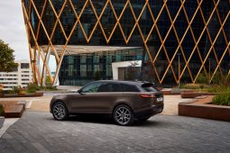 RR_Velar_22MY_SV_Bespoke_Tourmaline_Brown