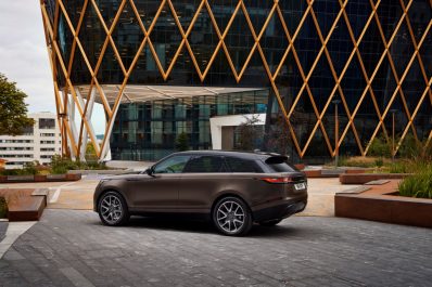RR_Velar_22MY_SV_Bespoke_Tourmaline_Brown